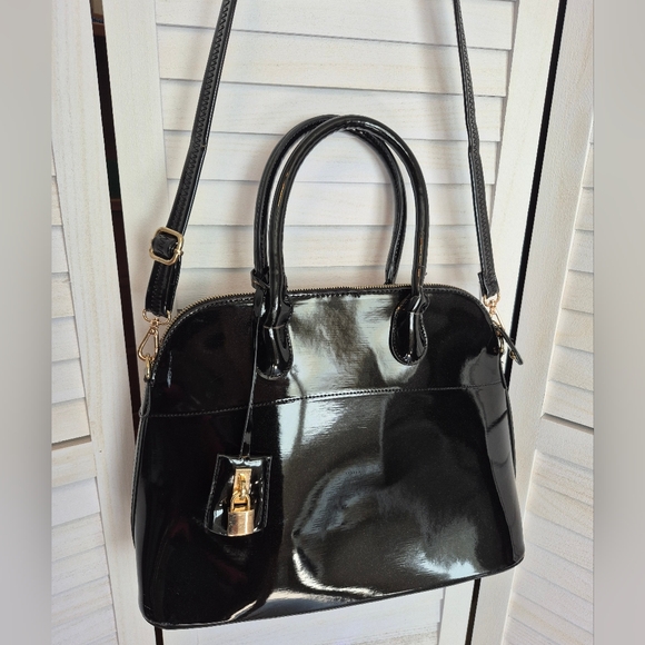 Handbags - Patent Leather/Shiny Black Vinyl Classic Purse